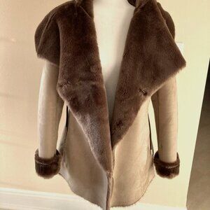 Jennifer Lopez coat